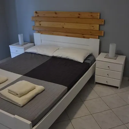 Konukevi Studio Kostas *