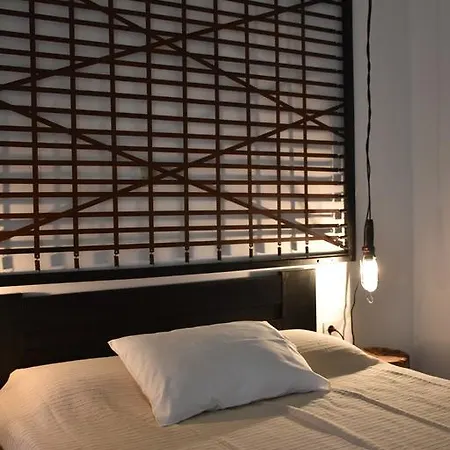 Konukevi Studio Kostas Asprogerakata