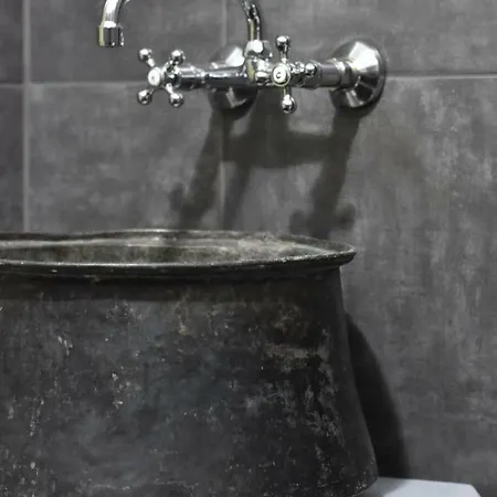 Studio Kostas Asprogerakata